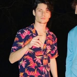 Meet your Posher, Corwin